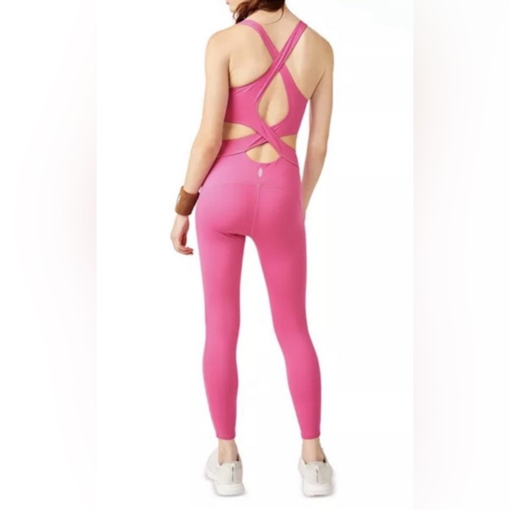 🆕 Free People Movement Back It Up onesie in pink size small - Picture 3 of 15